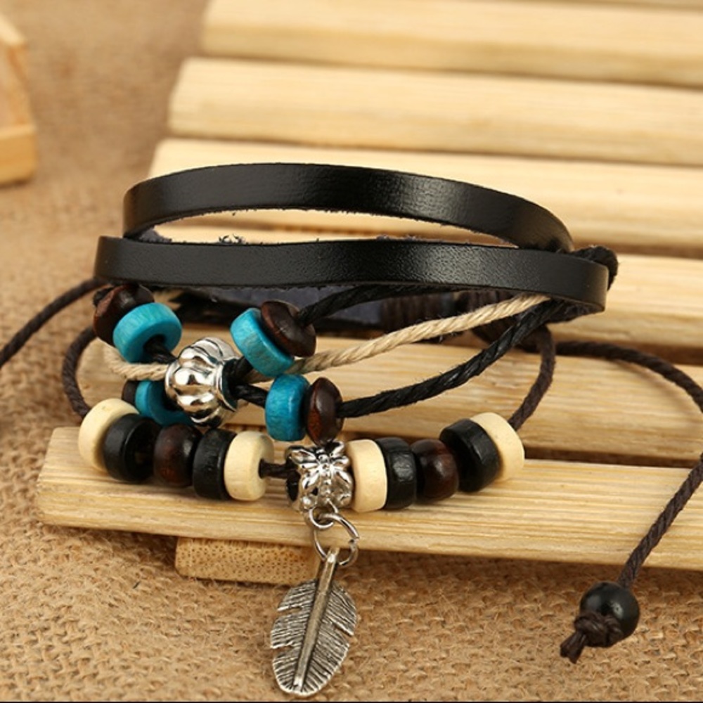 BRAND NEW MULTILAYER LEATHER FEATHER BRACELET